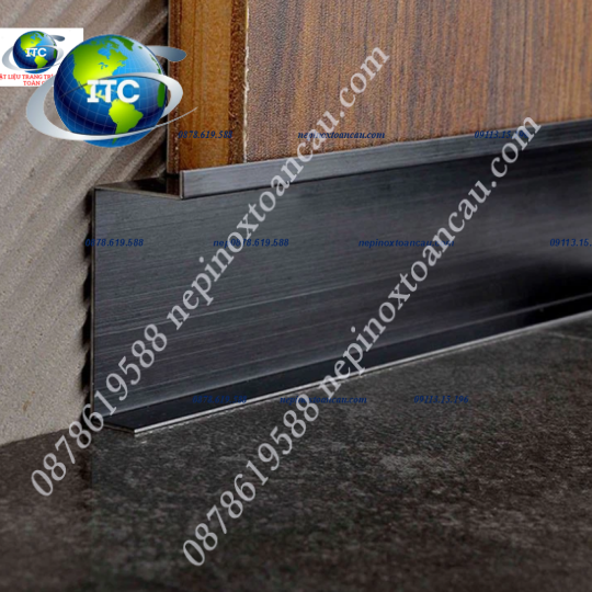 LEN CHÂN TƯỜNG ÂM INOX