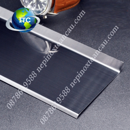 LEN CHÂN TƯỜNG INOX 304
