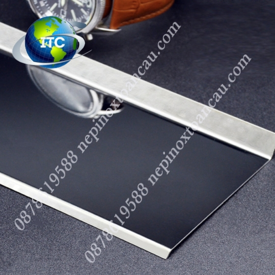 LEN CHÂN TƯỜNG INOX 304