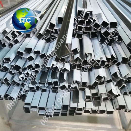 Nẹp Inox U8mm