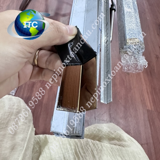NẸP INOX CHỮ V ỐP GÓC TRONG, V ỐP NGƯỢC